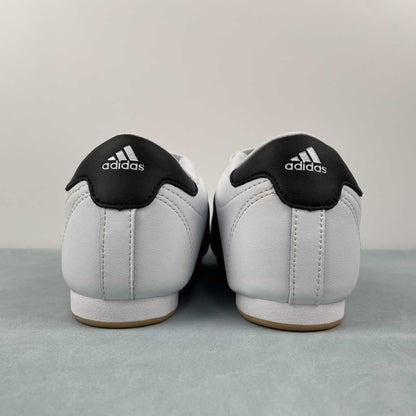AD Teakwondo White and Black