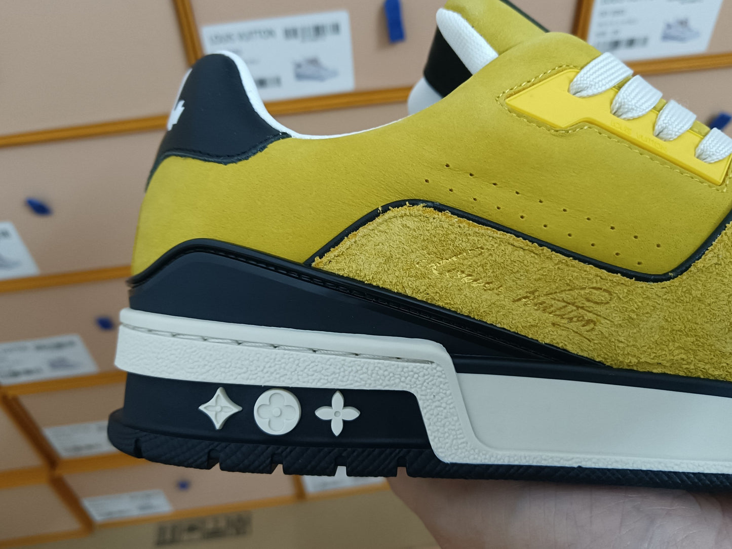 Trainer Yellow