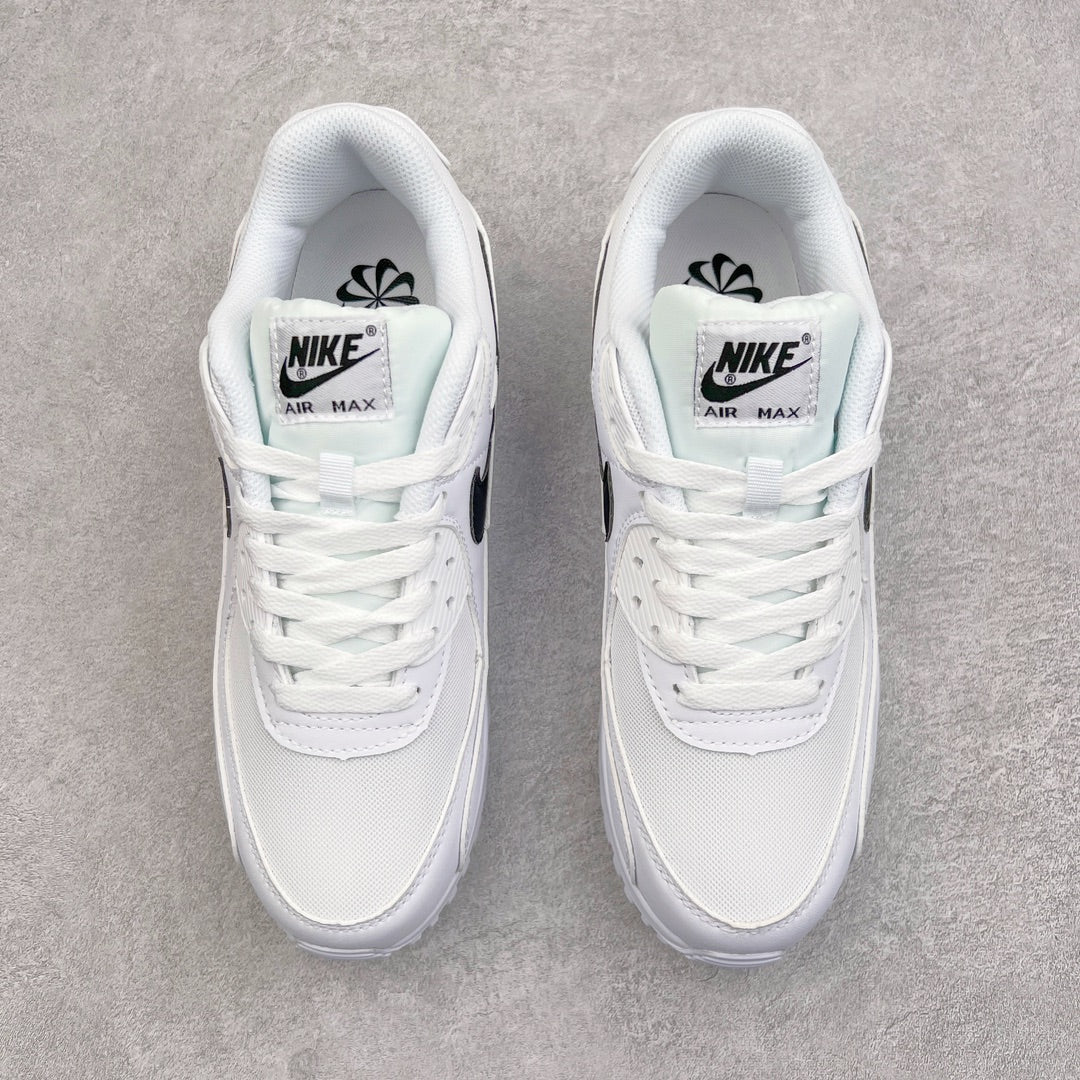 90 White and Black
