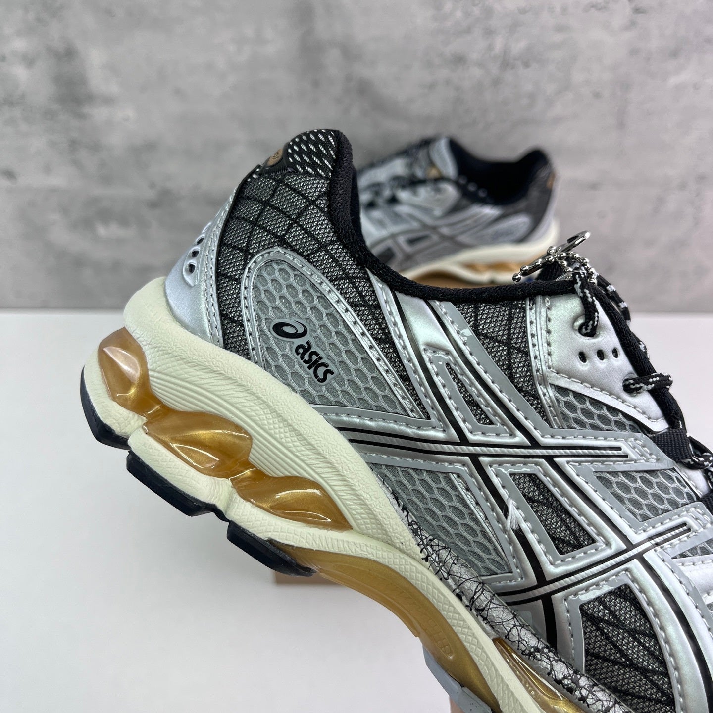 GEL-NIMBUS 10.1 Black/MidNight