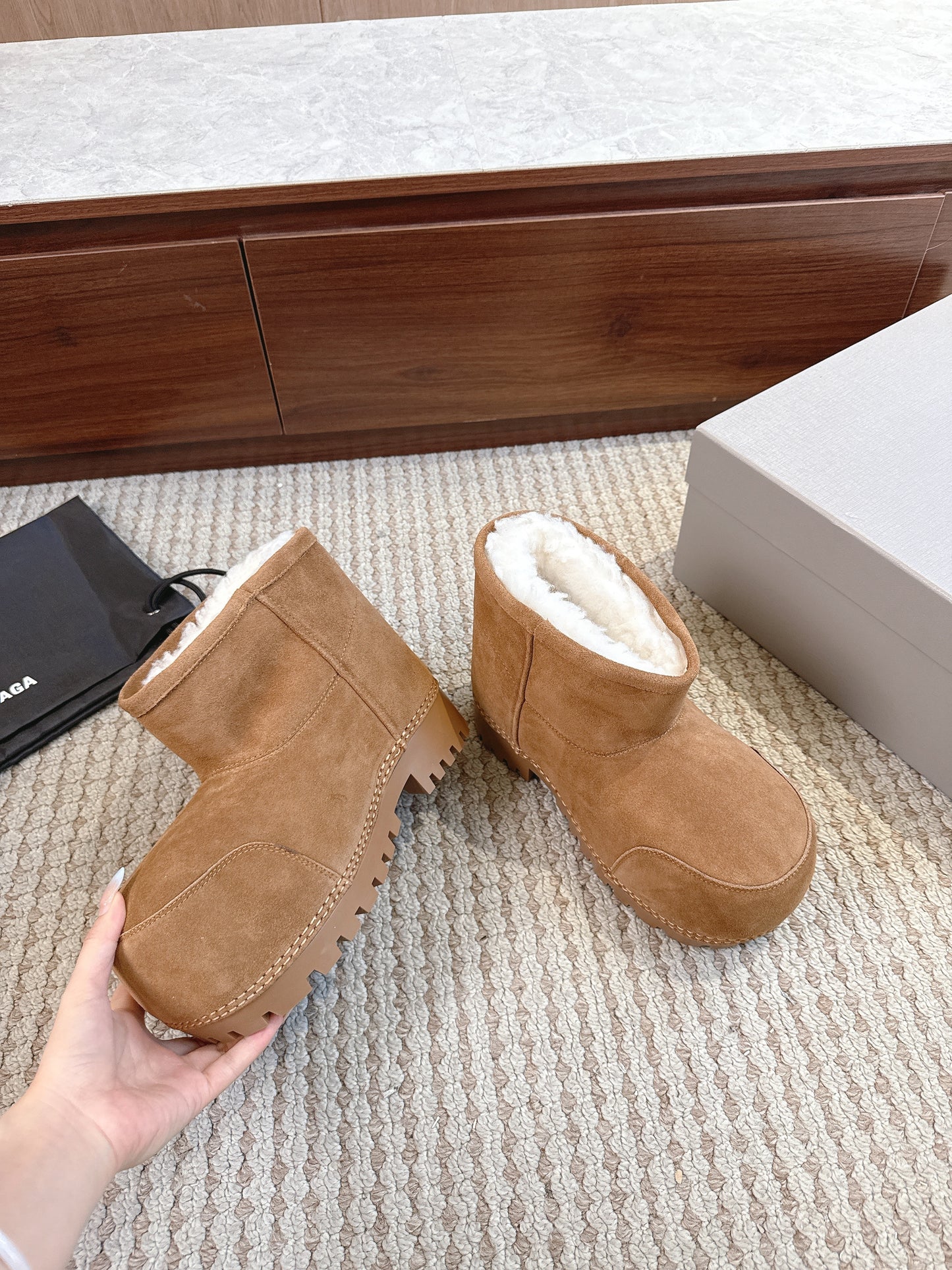 BLG Alaska Suede Boots