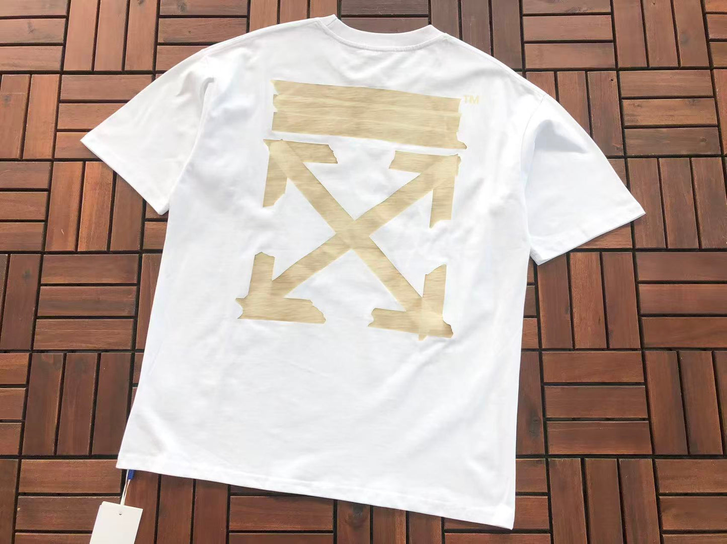 T-shirt Off