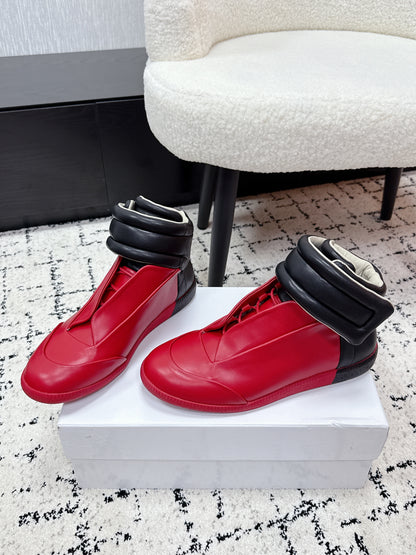 Maison High Red Black