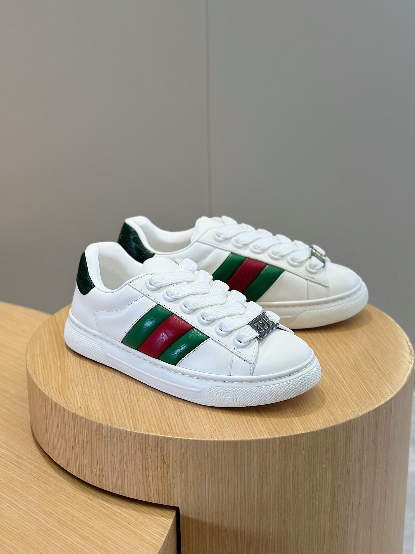 Gu Shoes
