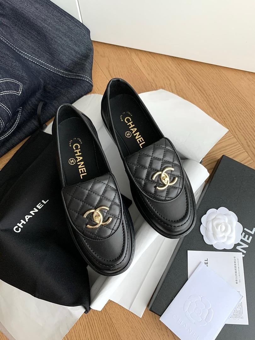 Chanel Black Quilted Flap Turnlock CC