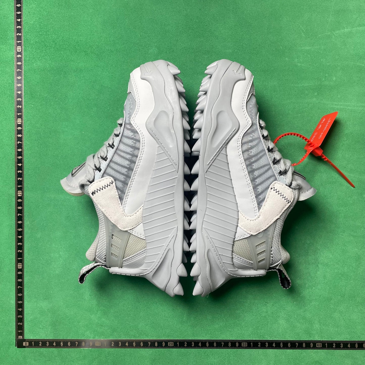 Odsy Grey White