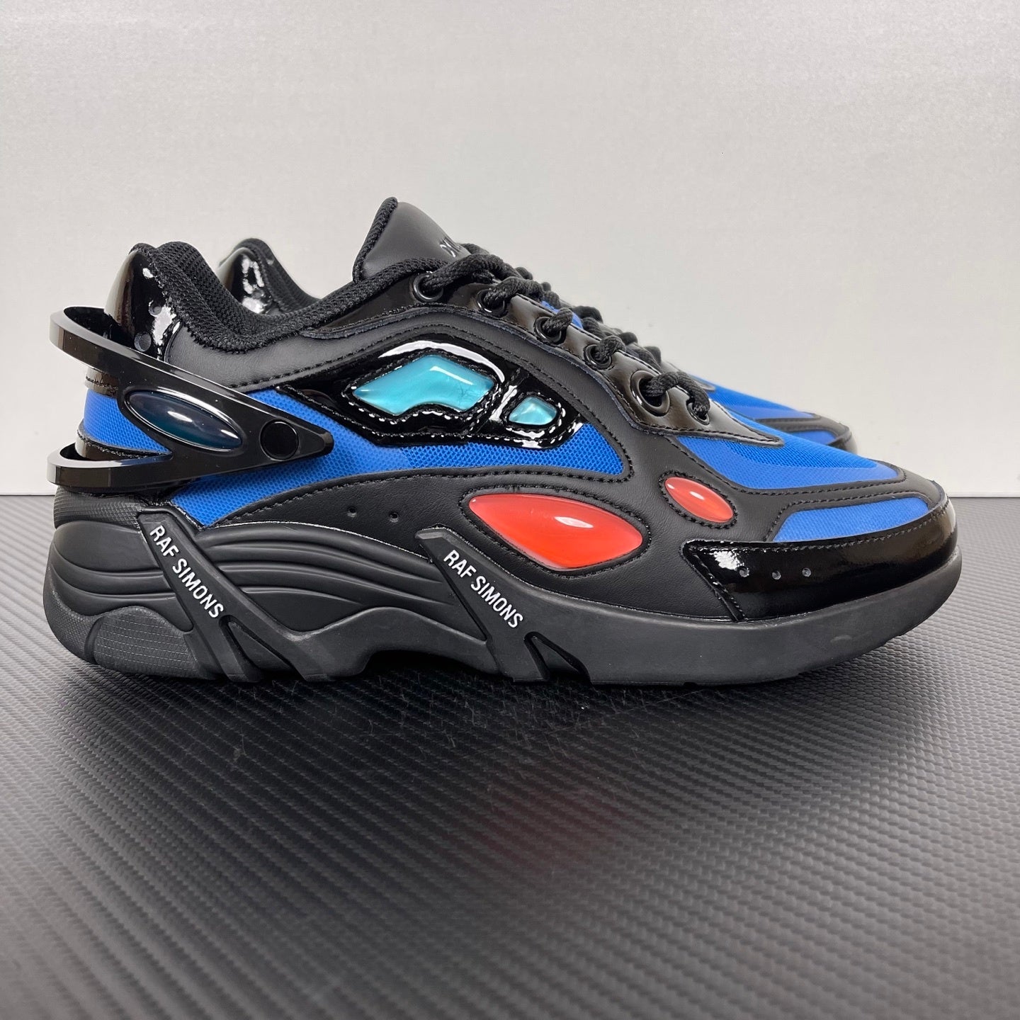Cylon-21 Black and Blue