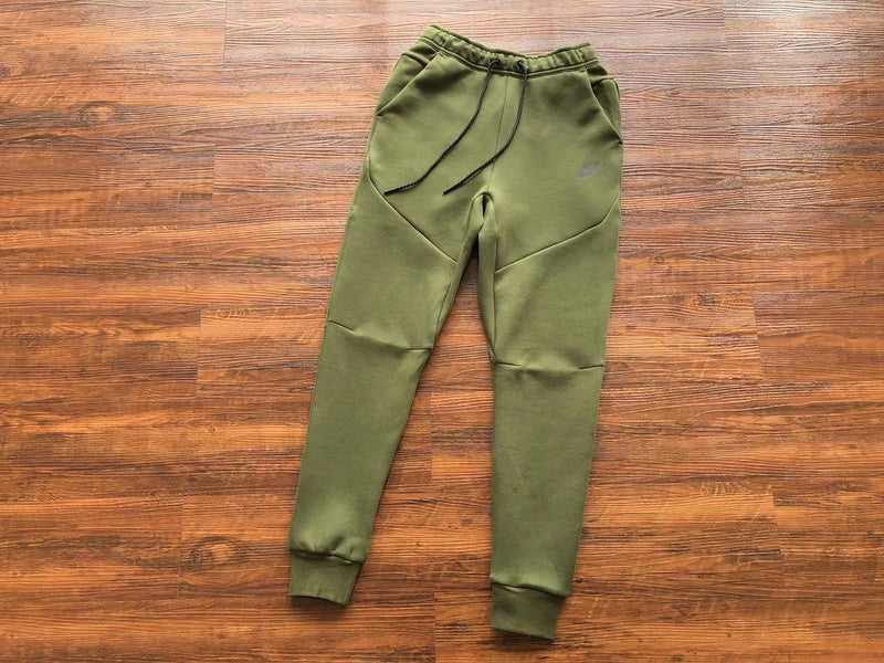 Conjunto Tech Fleece Verde