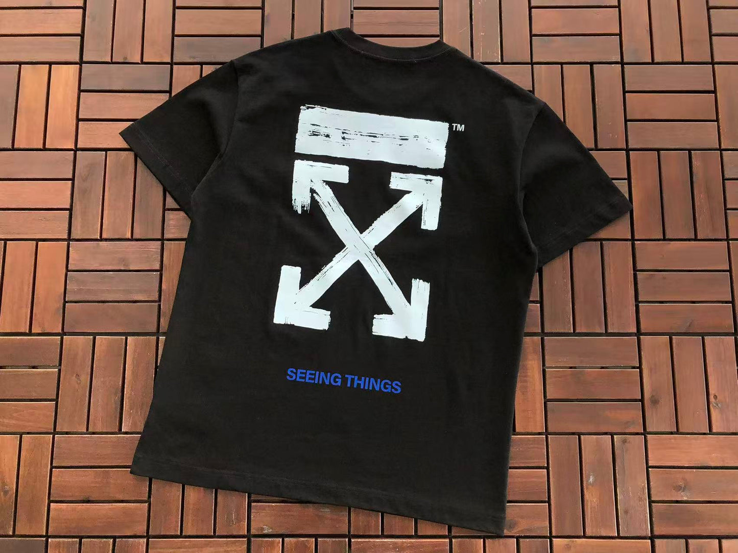 T-shirt Off