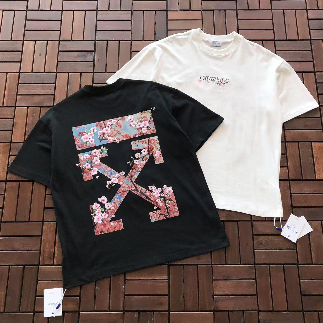 T-shirt Off