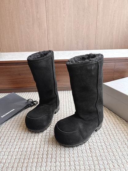 BLG Alaska fur suede boots Black