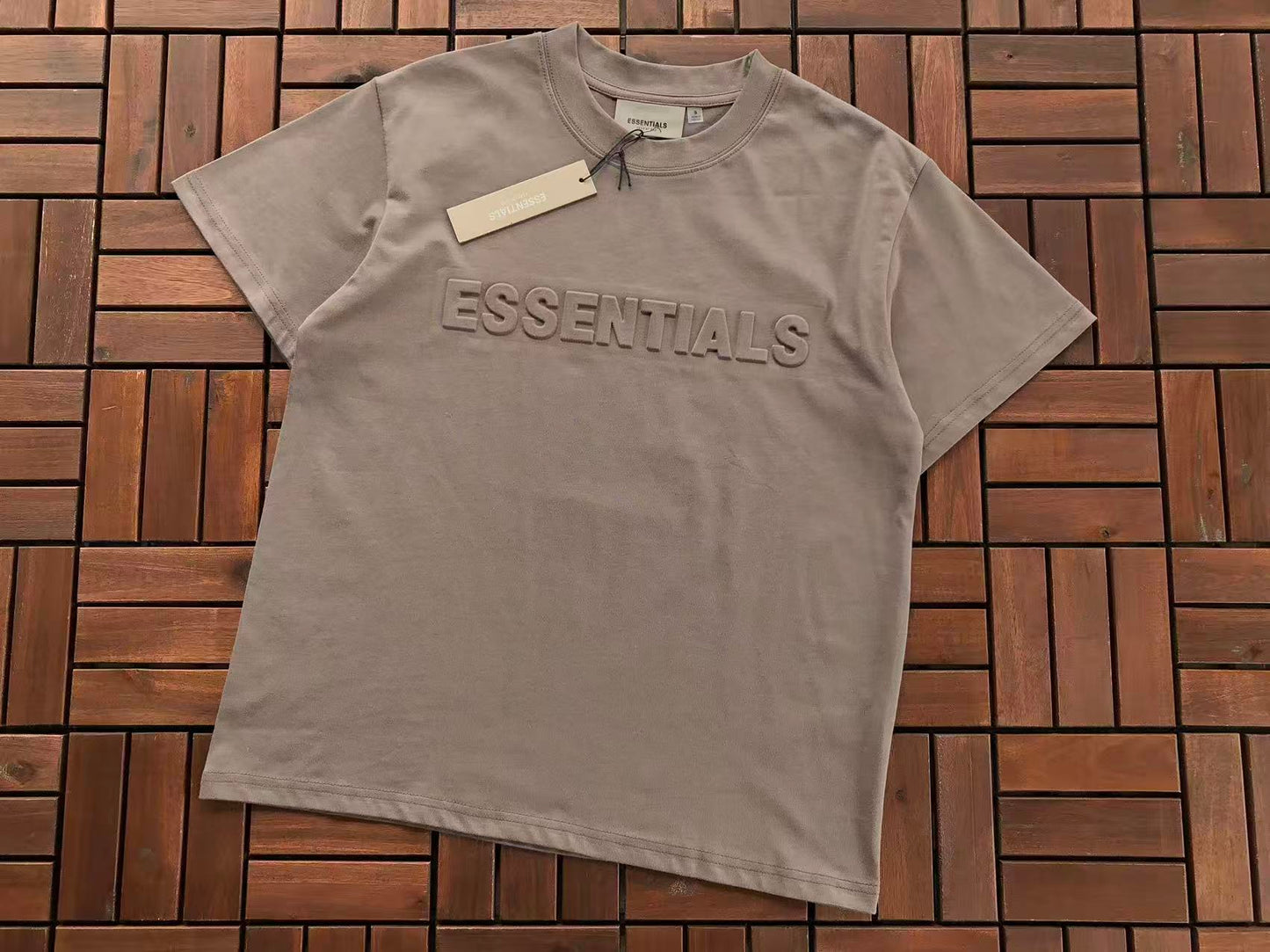 T-Shirts ESSENT