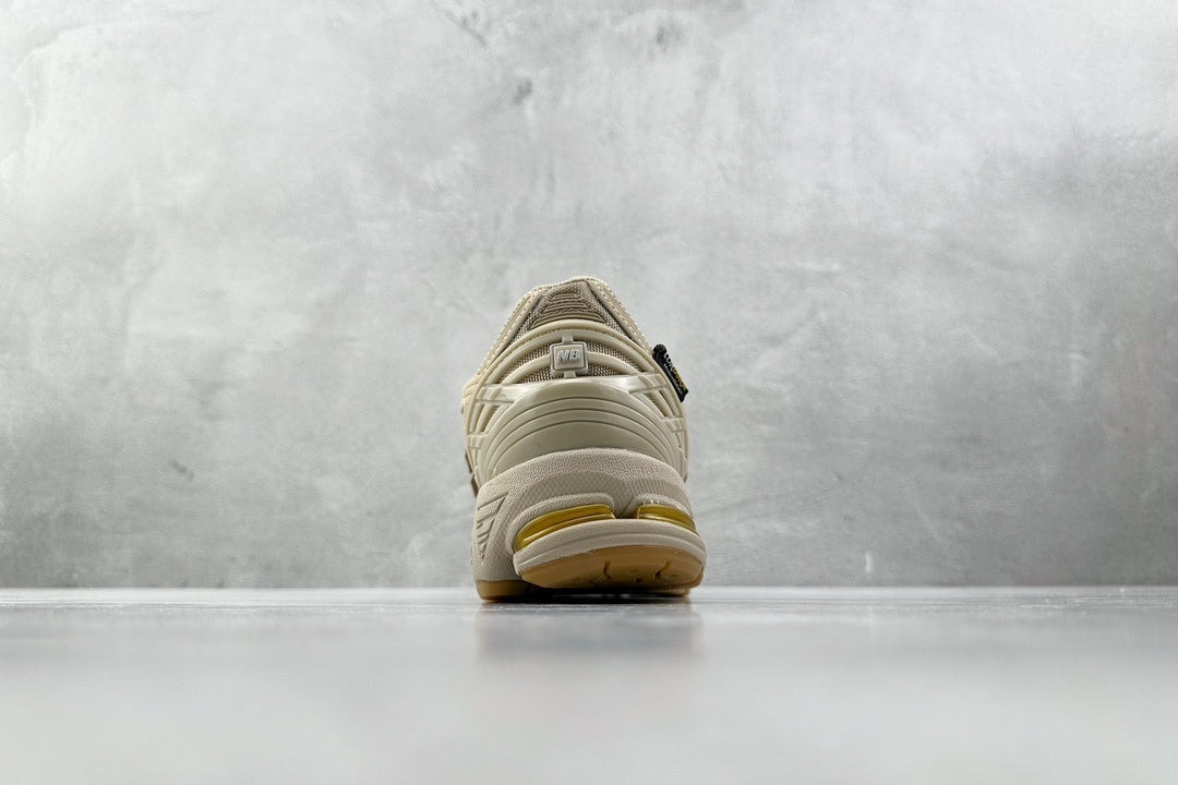 1906 Beige