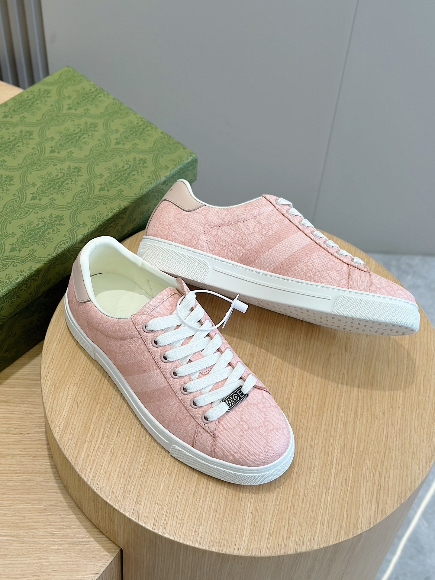 Gu Shoes