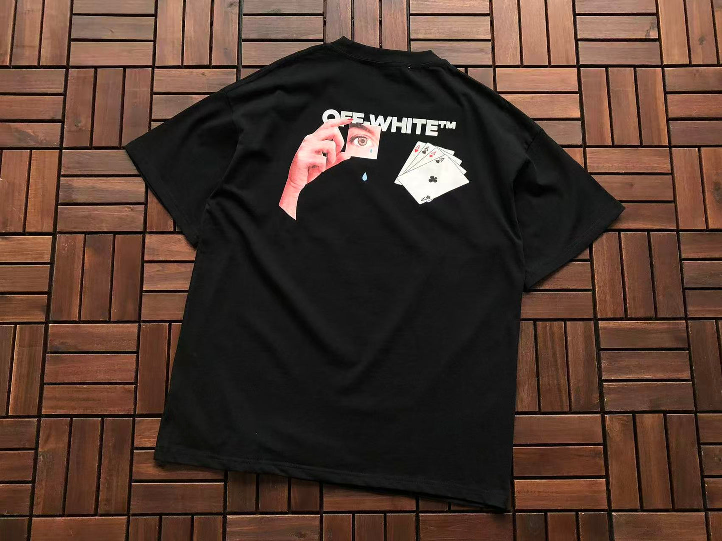 T-shirt Off