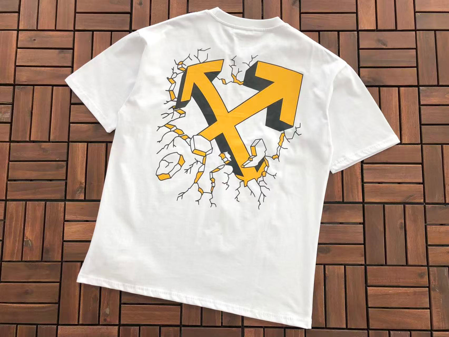 T-shirt Off
