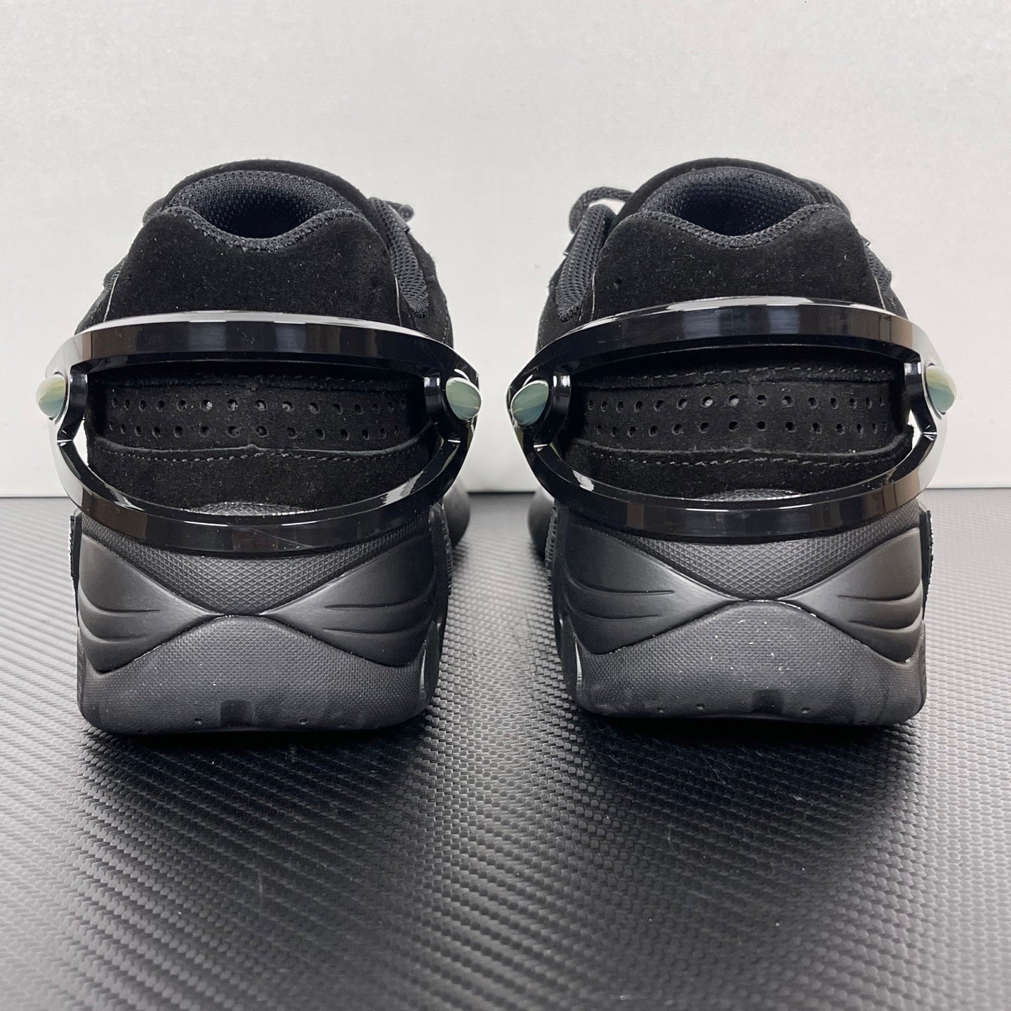 Cylon-21 Black and Yellow