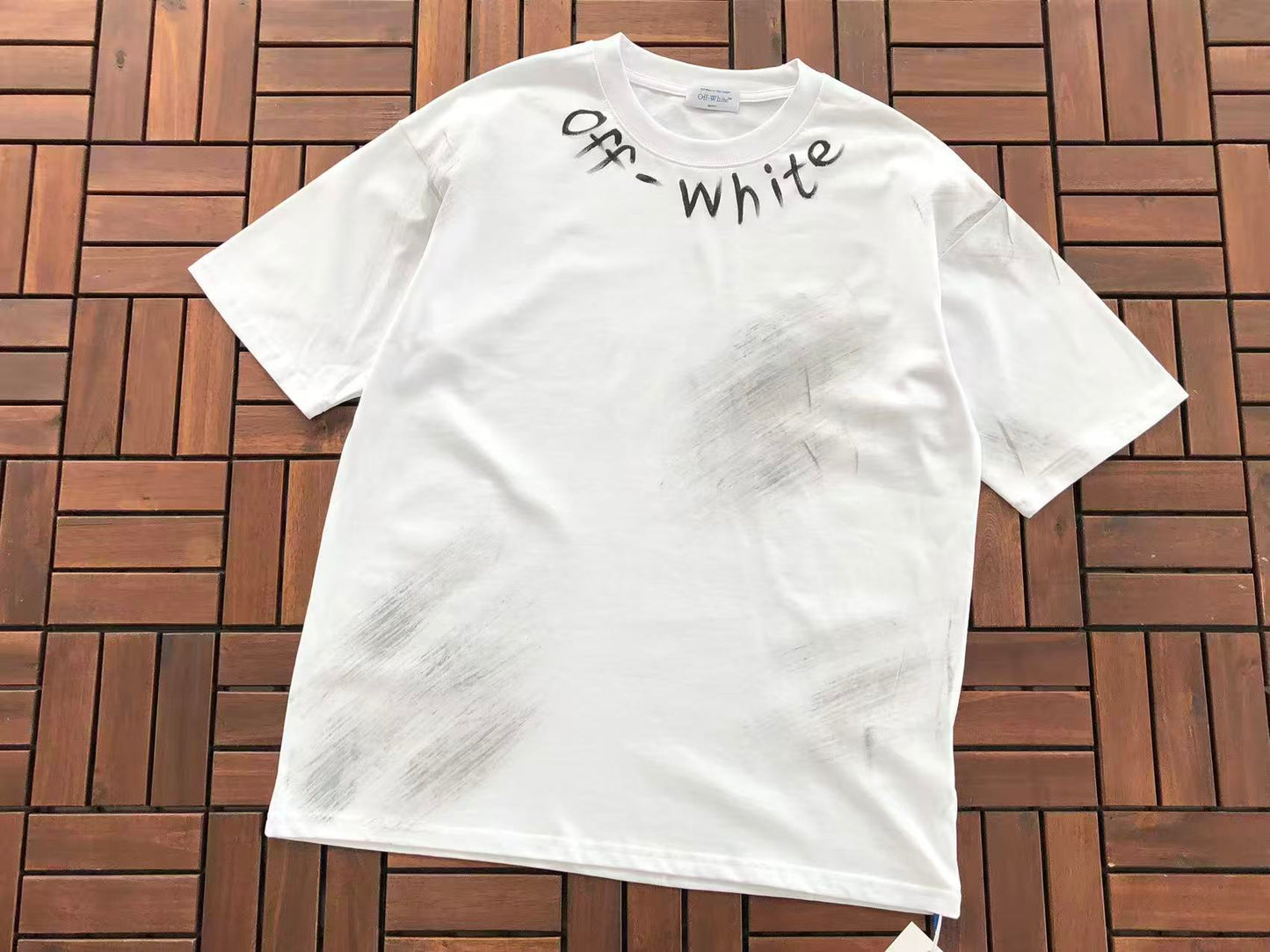 T-shirt Off