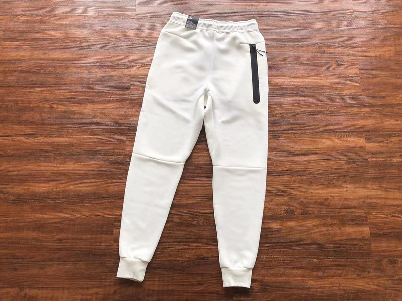 Conjunto Tech Fleece Branco e Cinza