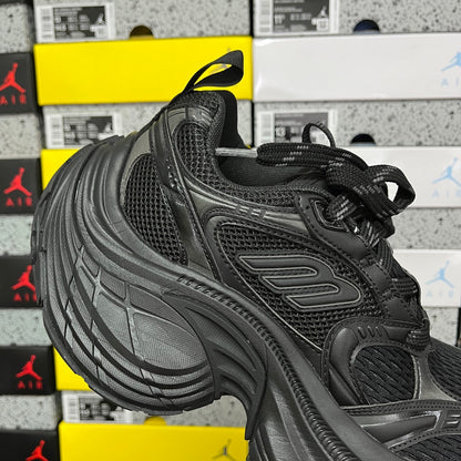 BLG 10XL Triple Black