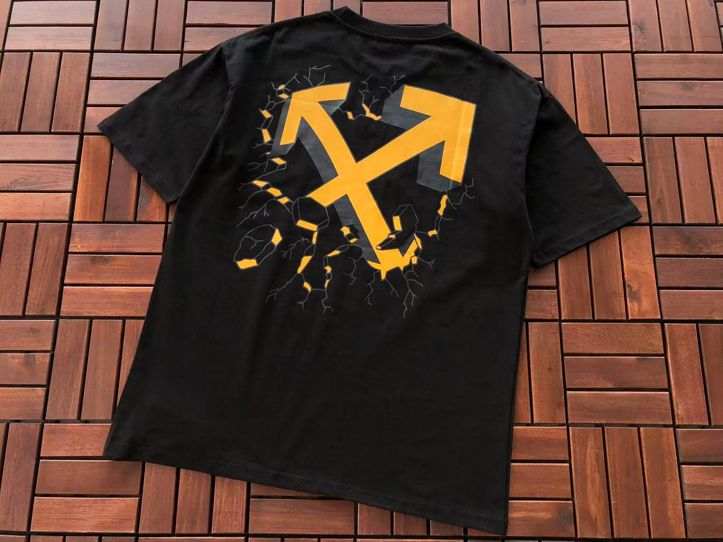 T-shirt Off