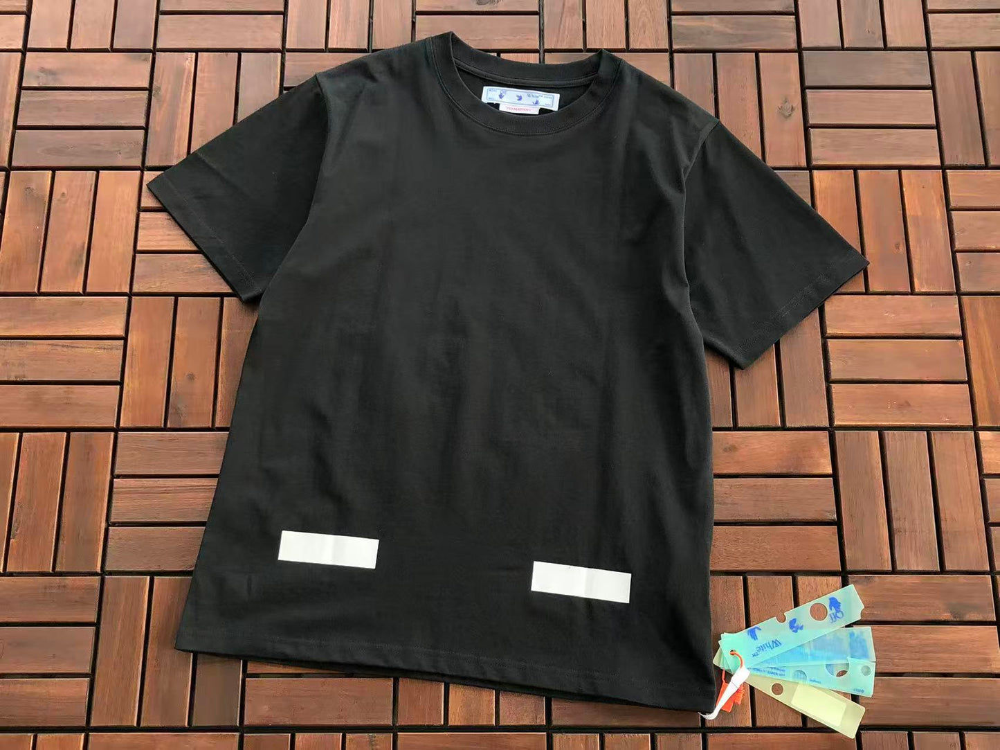 T-shirt Off