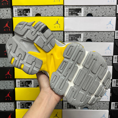 BLG Cargo White/Grey/Yellow/Black