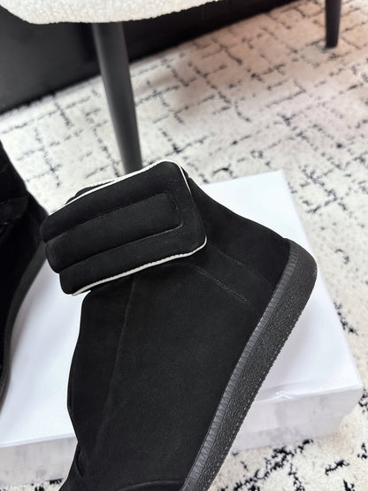 Maison High Pure Black