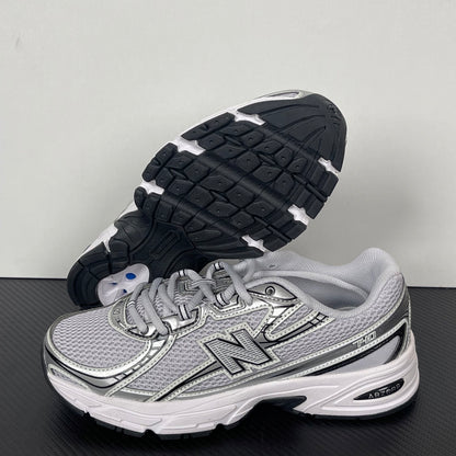 740 White / Silver / Black
