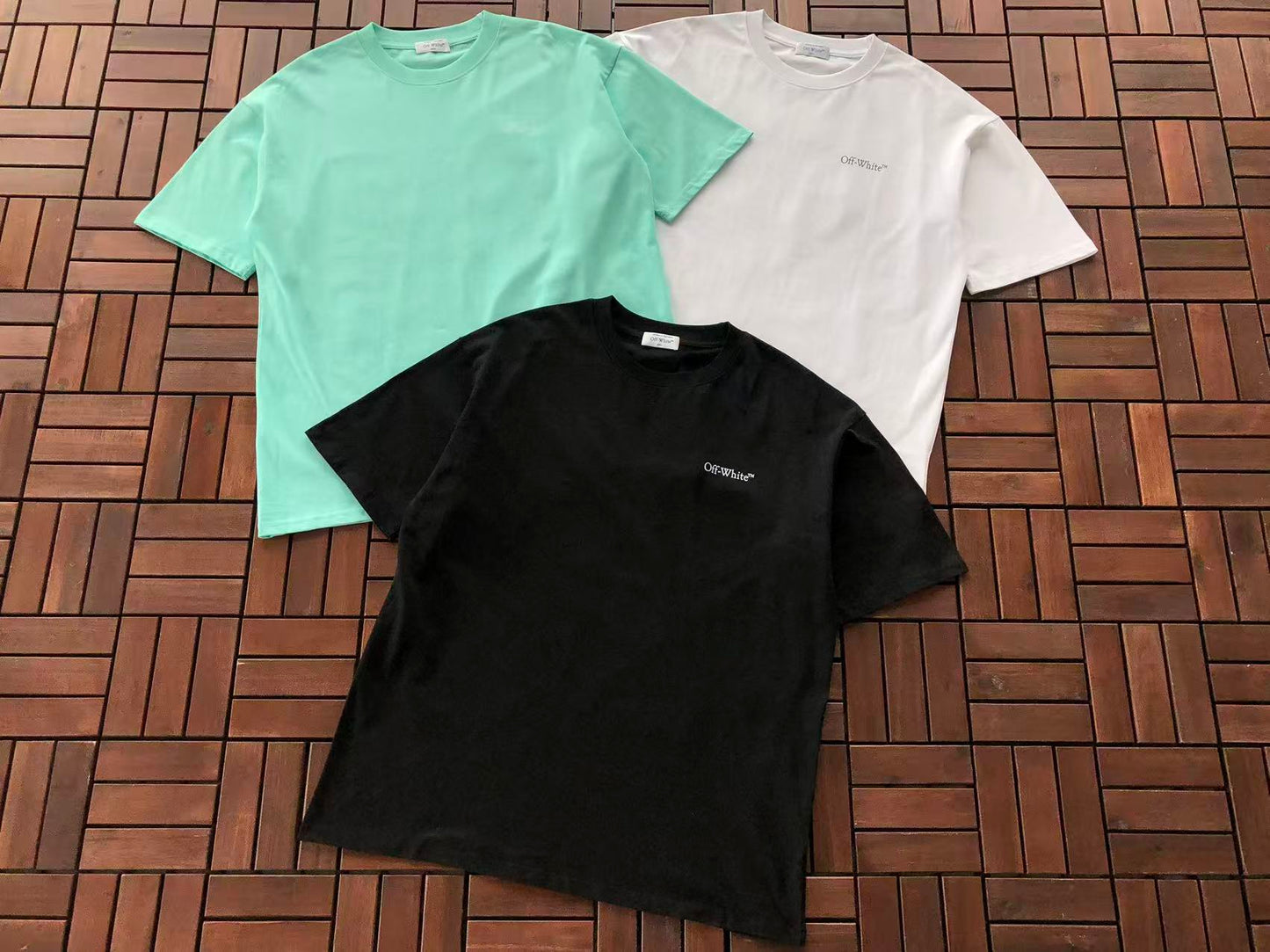T-shirt Off