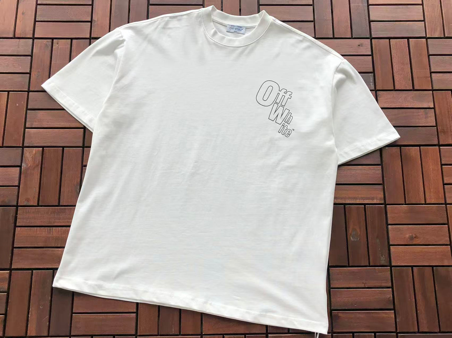 T-shirt Off