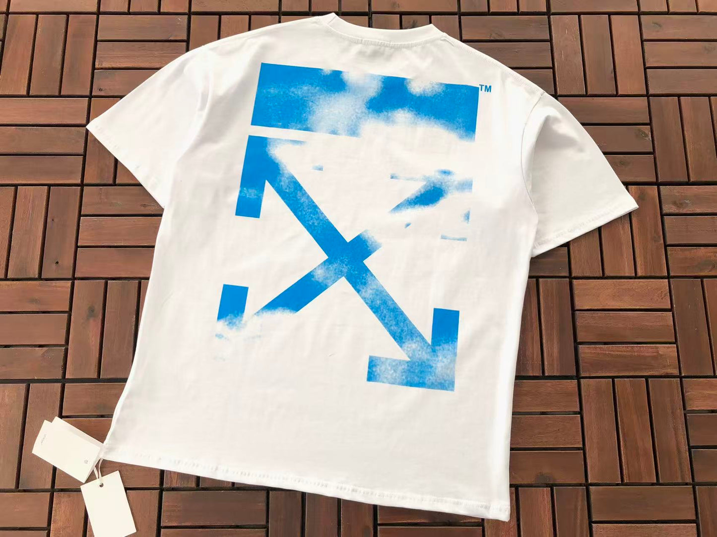 T-shirt Off