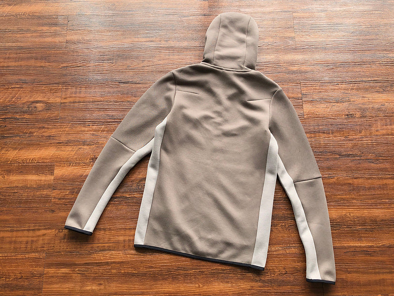 Conjunto Tech Fleece Taupe e Castanho Acinzentado