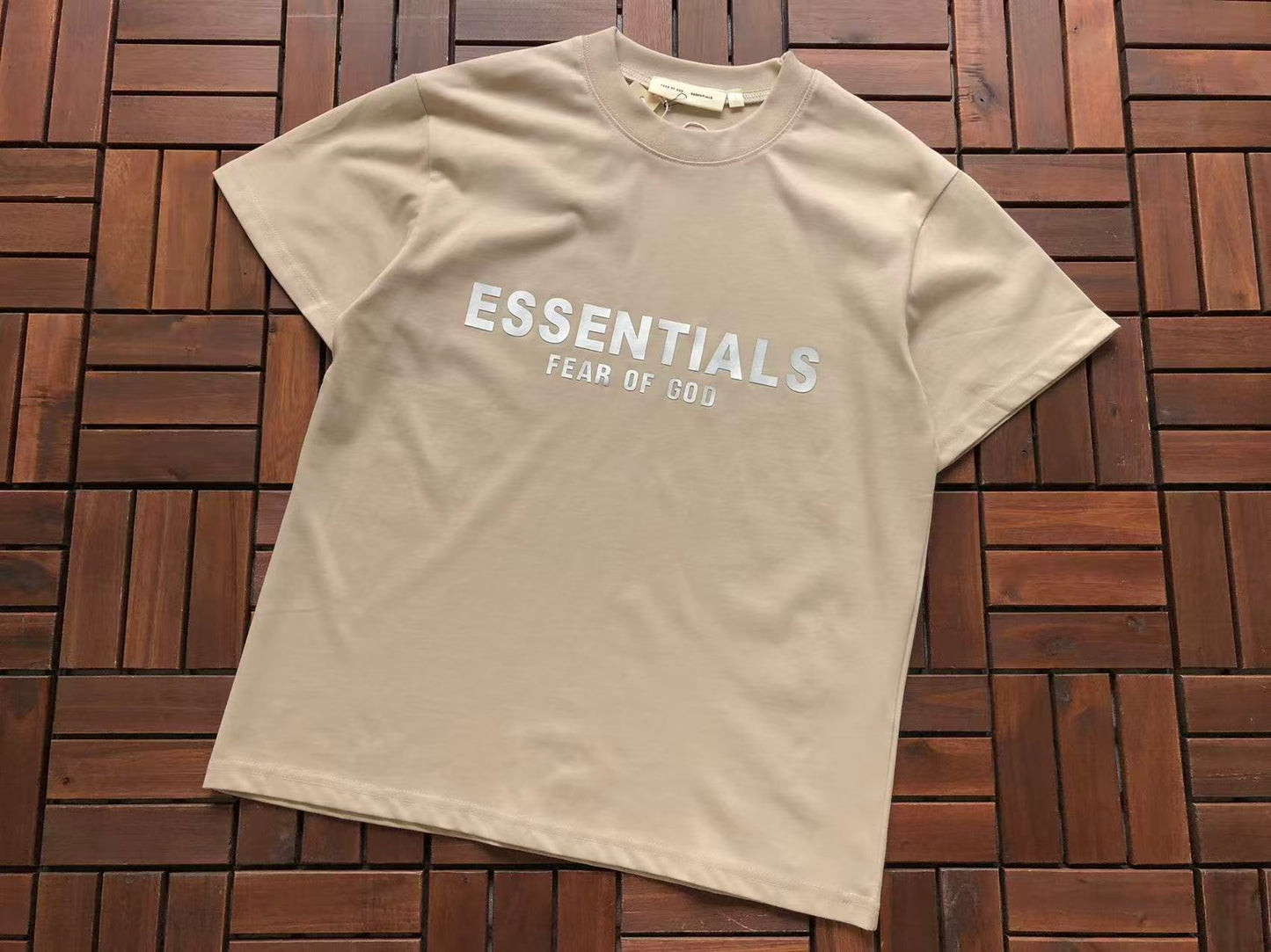 T-Shirts ESSENT