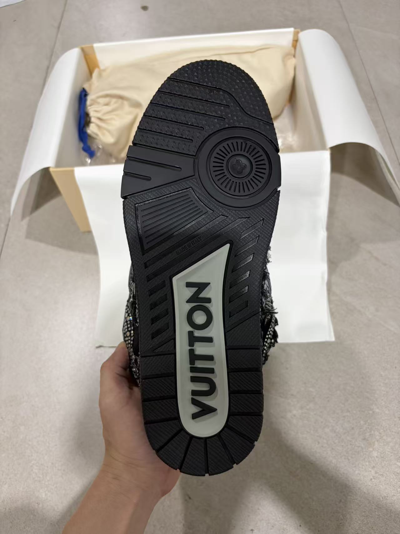 Skate Black Swarovski Monogran