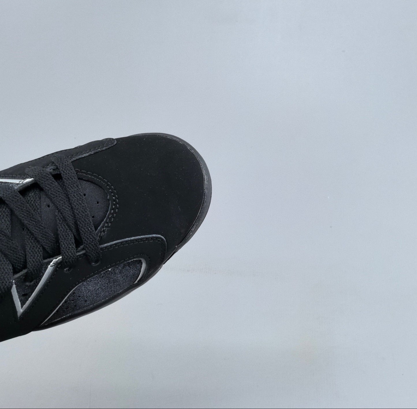 AJ6 Retro Cap And Gown