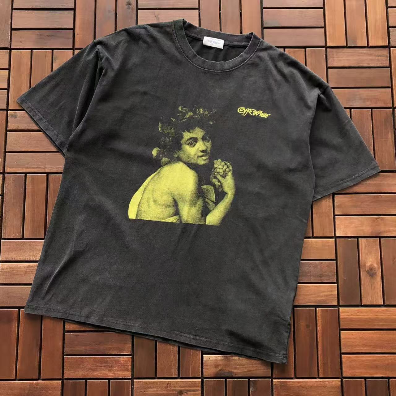 T-shirt Off