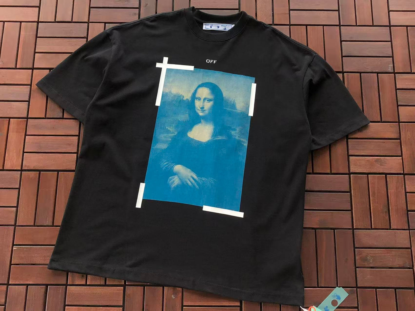 T-shirt Off