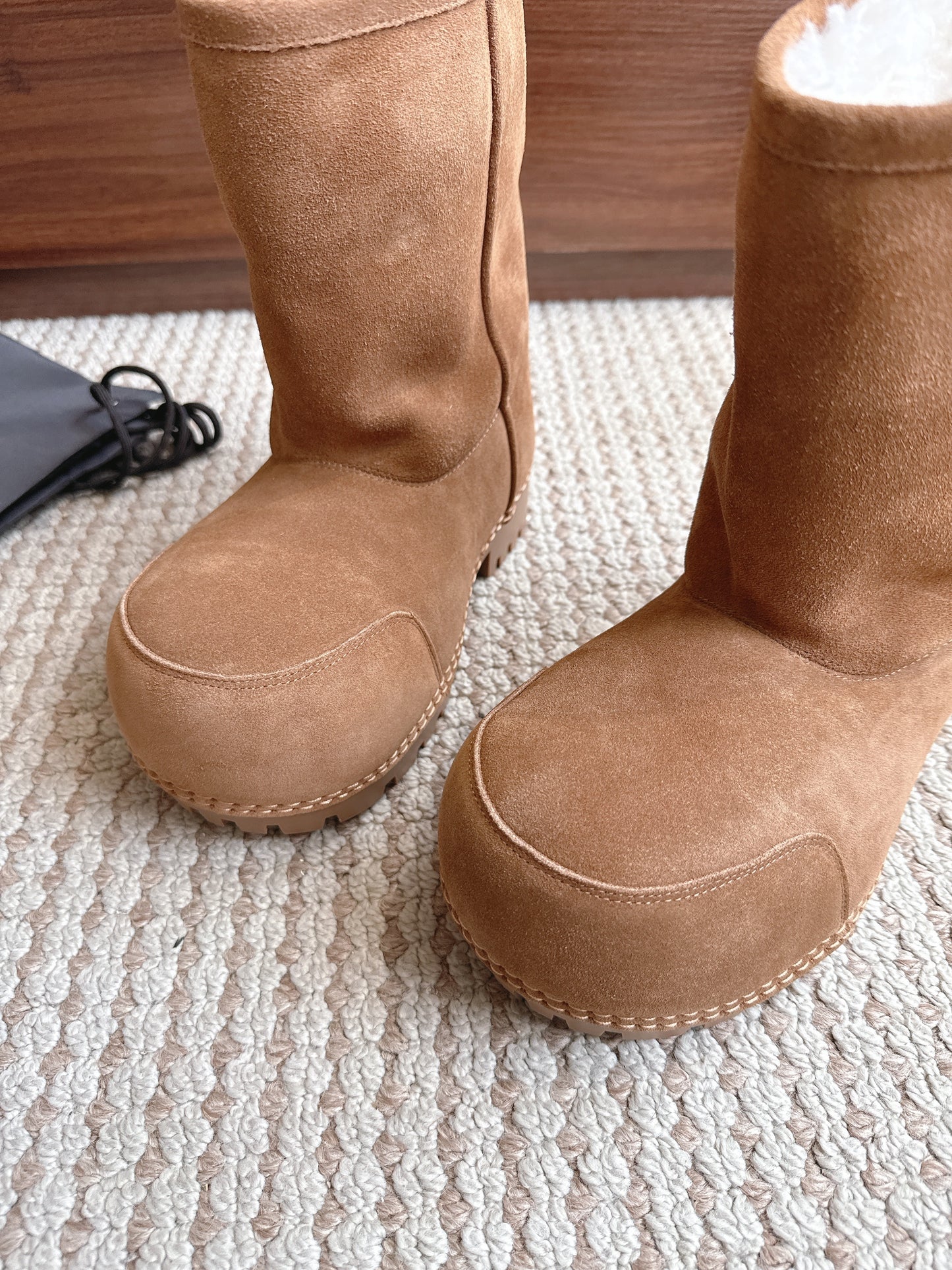 BLG Alaska Suede Boots