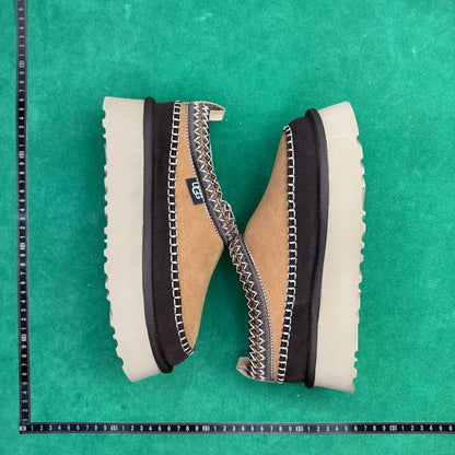 UGG Venture Daze