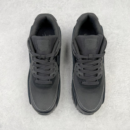 90 Triple Black