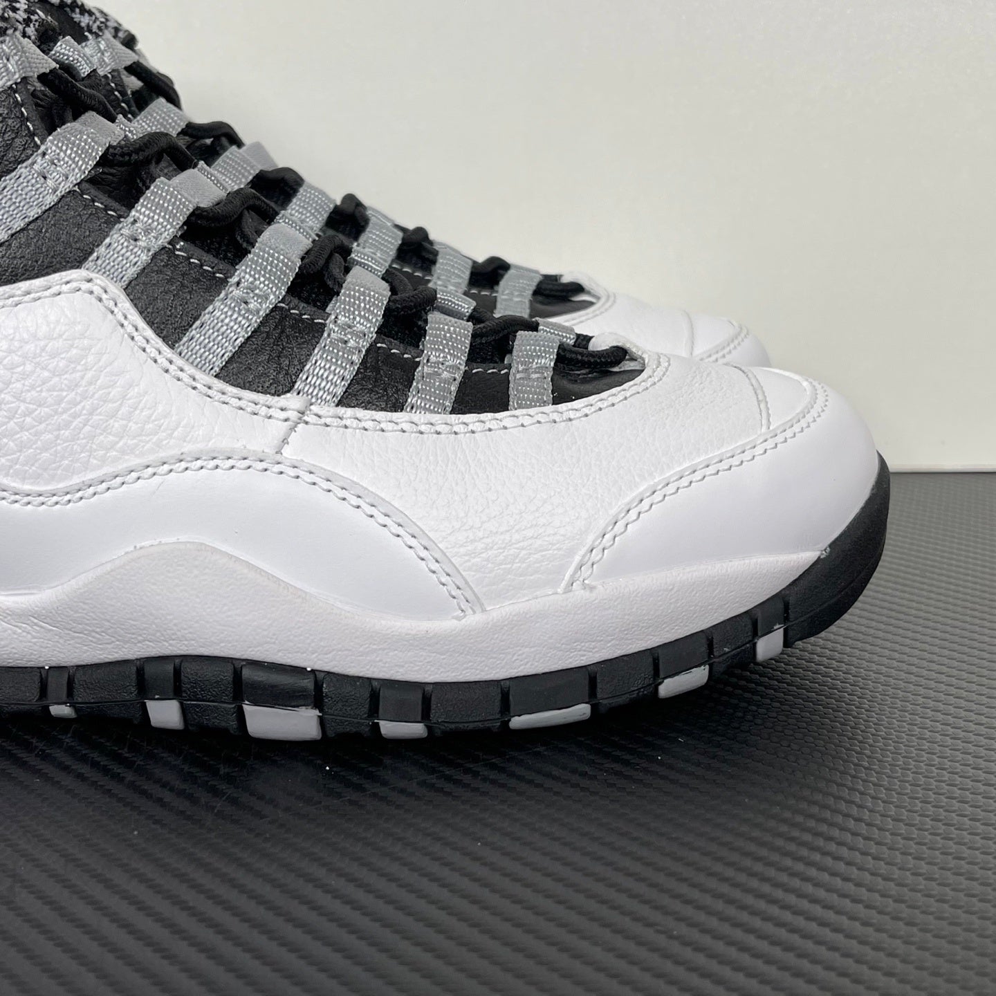 AJ10  Retro Steel