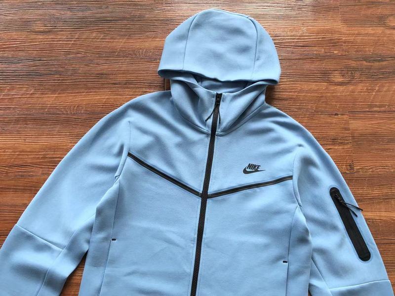 Conjunto Tech Fleece Azul Claro