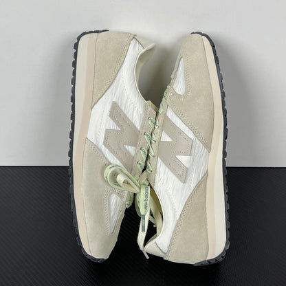 471 Bisque and Flat Taupe