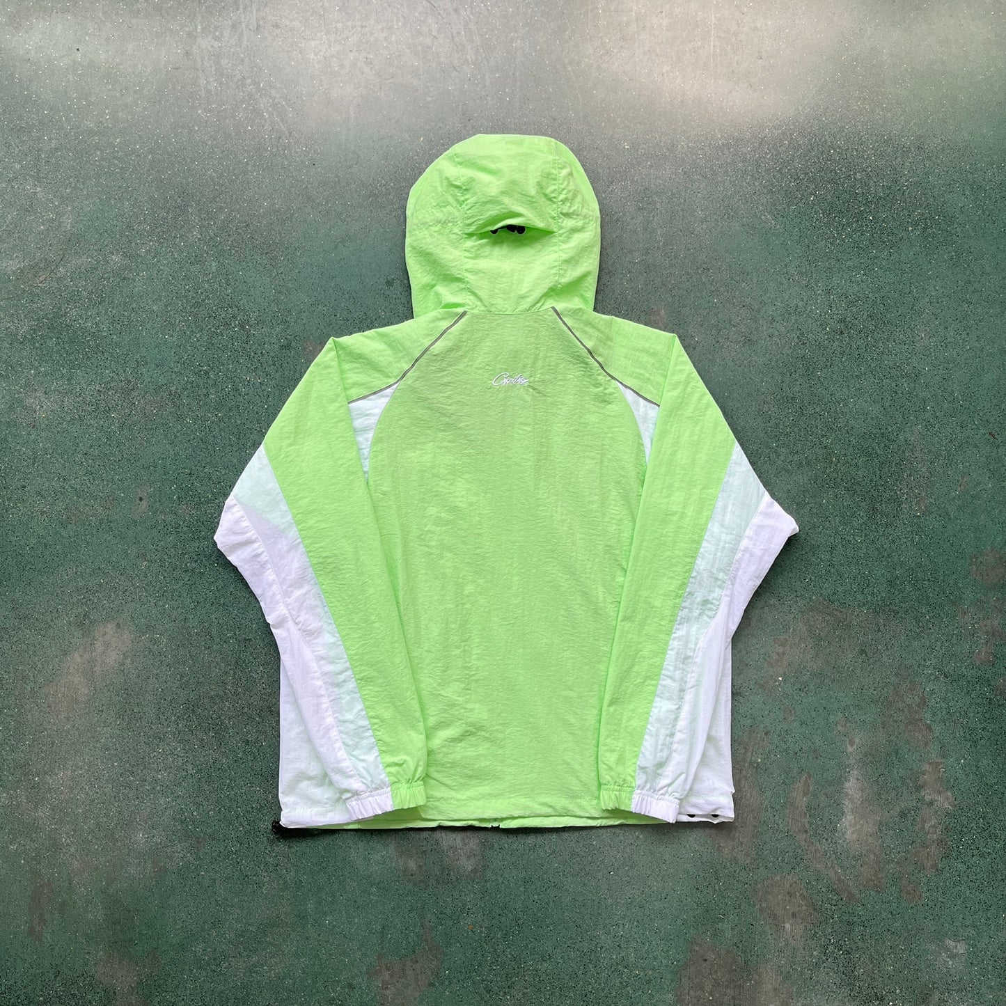 windbreaker in mint