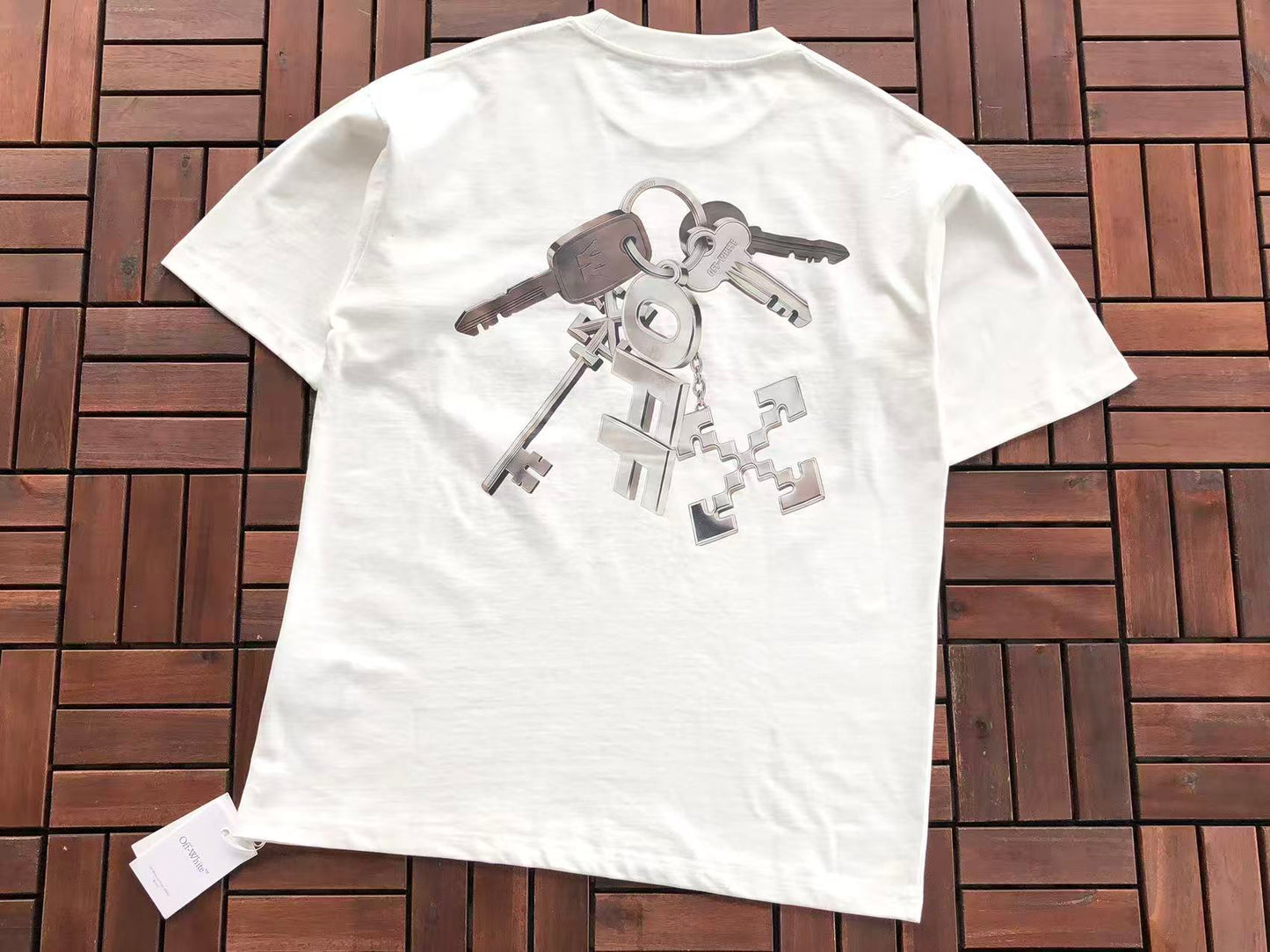 T-shirt Off