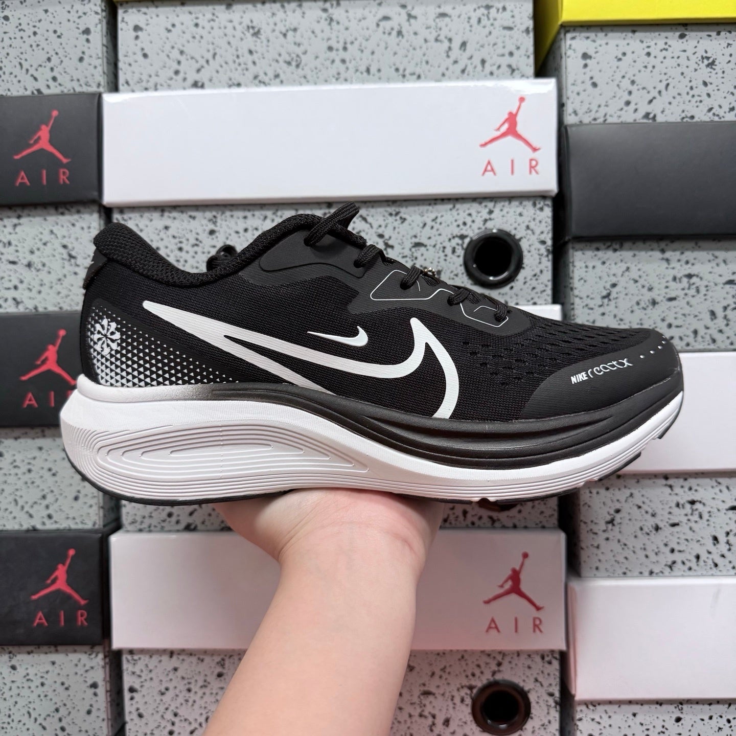 Nk Air Alphazoom Black/White