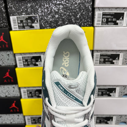Gel-1130 White/Dark Neptune