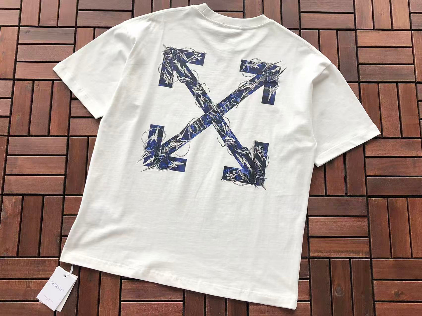 T-shirt Off