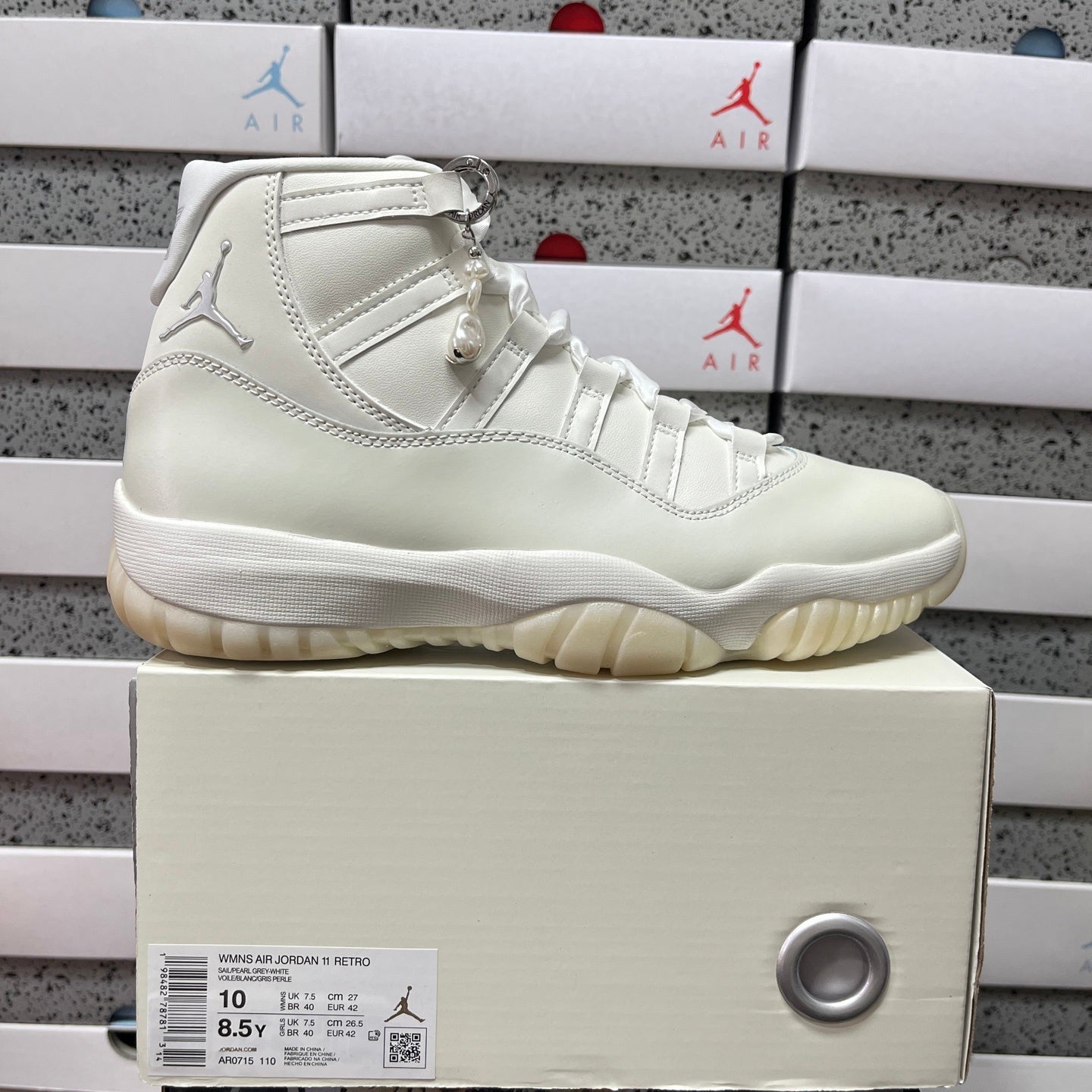 AJ11 Retro Pearl
